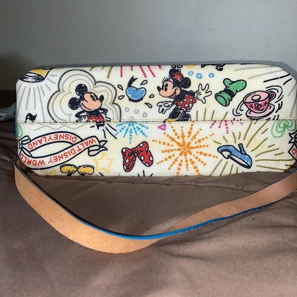 Dooney & bourke sketch tassel tote purse - Picture 4 of 5